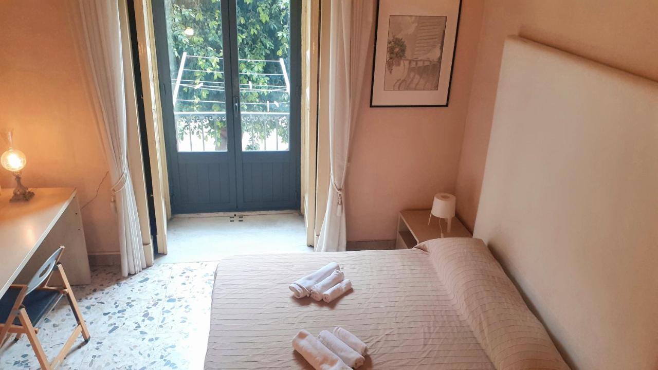 Bed and Breakfast Bed And Books Isabella Катания Экстерьер фото
